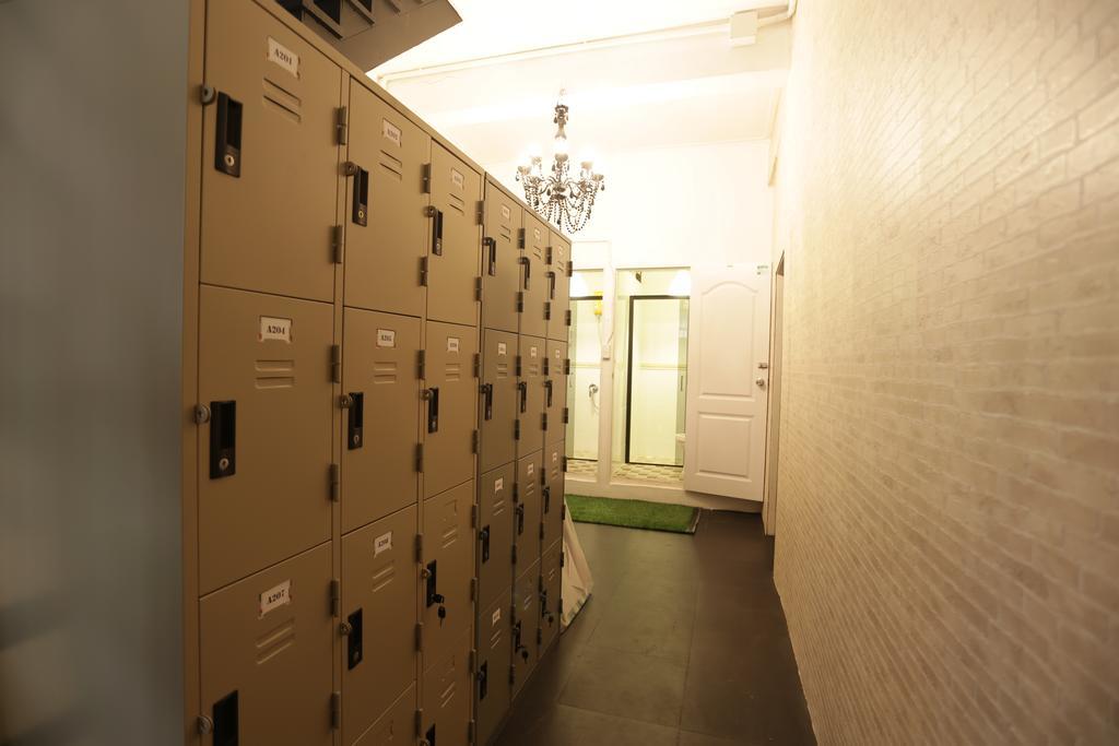 Tiger Lily Hostel Bangkok Rum bild
